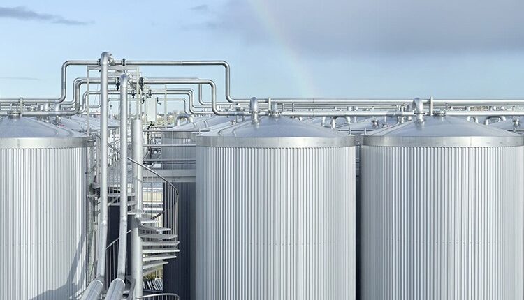 پایپینگ و مخازن نگهداری