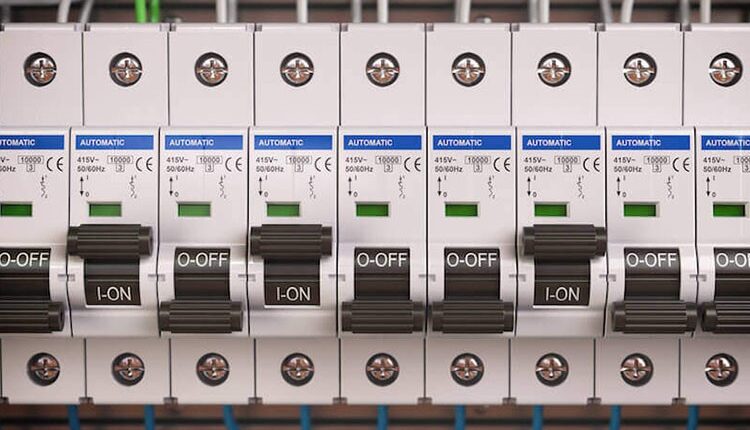 آشنایی با فیوزها و نحوه کاربرد آن ها