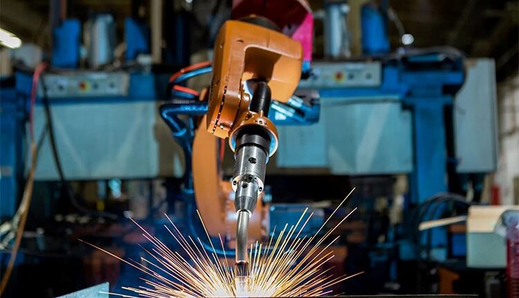 آموزش جوشکاری در محیط‌های صنعتی چالش‌ها و راهکارها